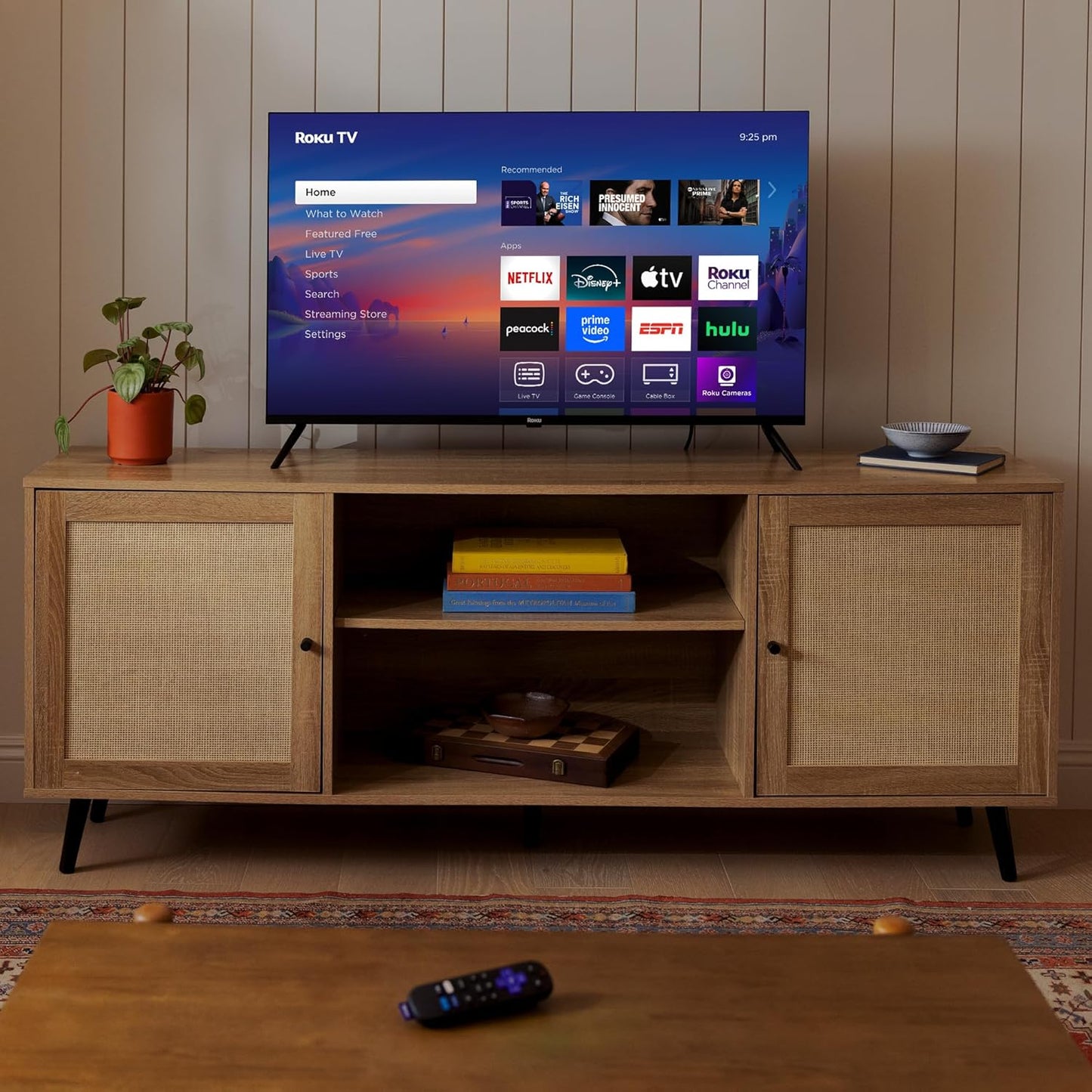Roku Smart TV 2025 – 32-Inch Select Series, 720p HD TV – RokuTV with Voice Remote – Flat Screen LED Television with Wi-Fi for Streaming Live Local News, Sports, Family Entertainment